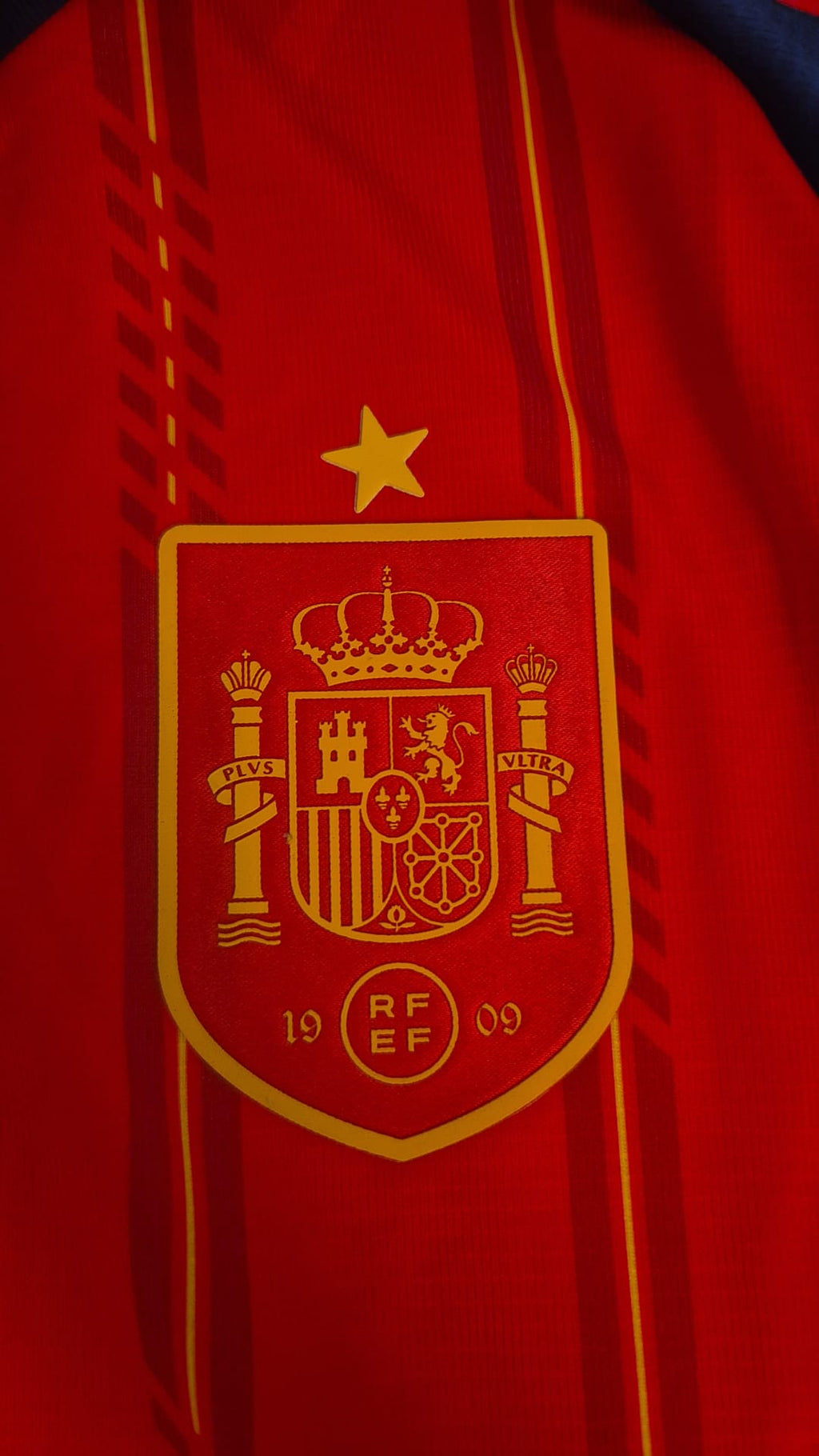 Camiseta España Mundial 2026 | Primera Equipación Roja | Talla M | Fan Version + Parche Mundial