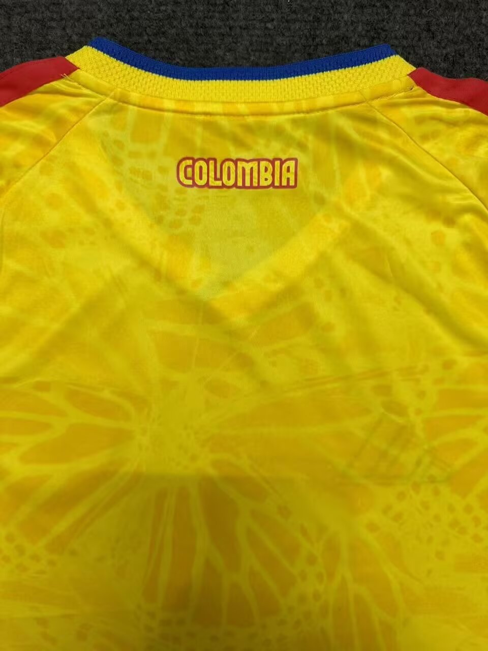 Camiseta Colombia Mundial 2026 - Primera Equipación
